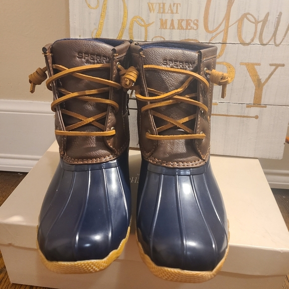 Sperry Rain Boots - Picture 5 of 6